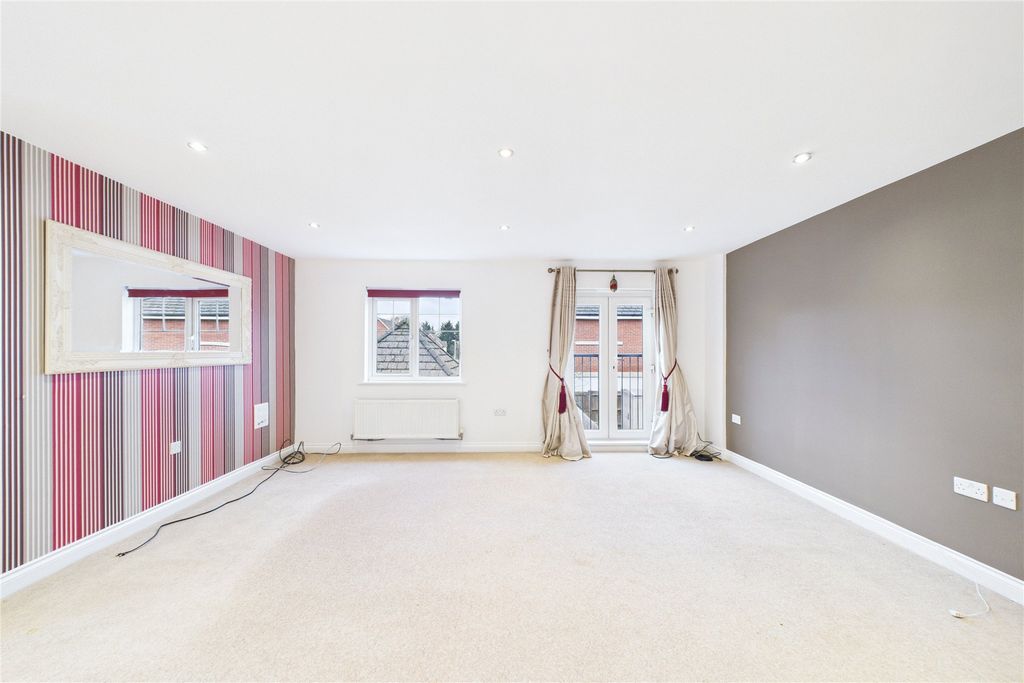 Property photo 2 of 13 Picture No. 08