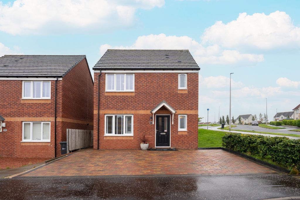 Property photo 1 of 32 4488773