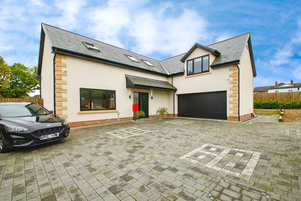 Property photo 1 of 29 Photo