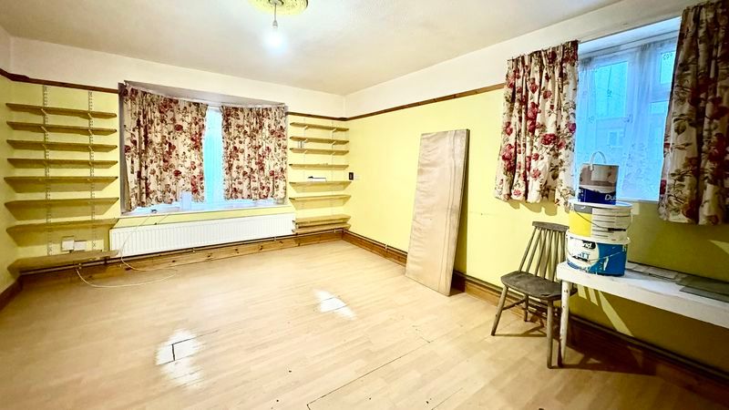 Property photo 2 of 8 Photo 2