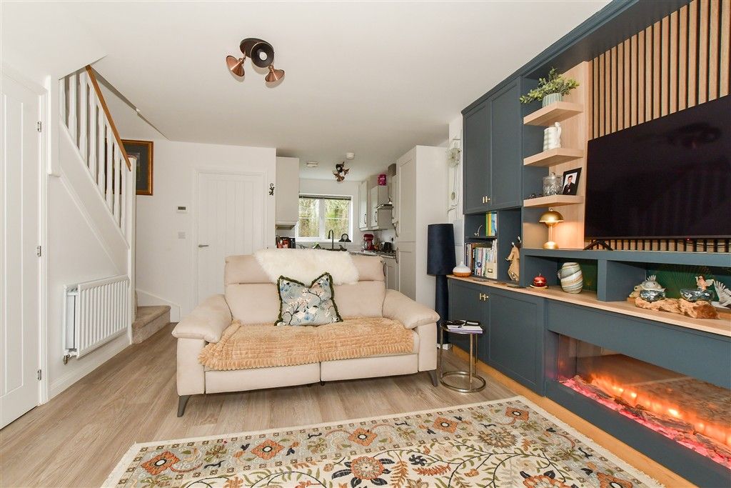 Property photo 2 of 11 Lounge/Kitchen