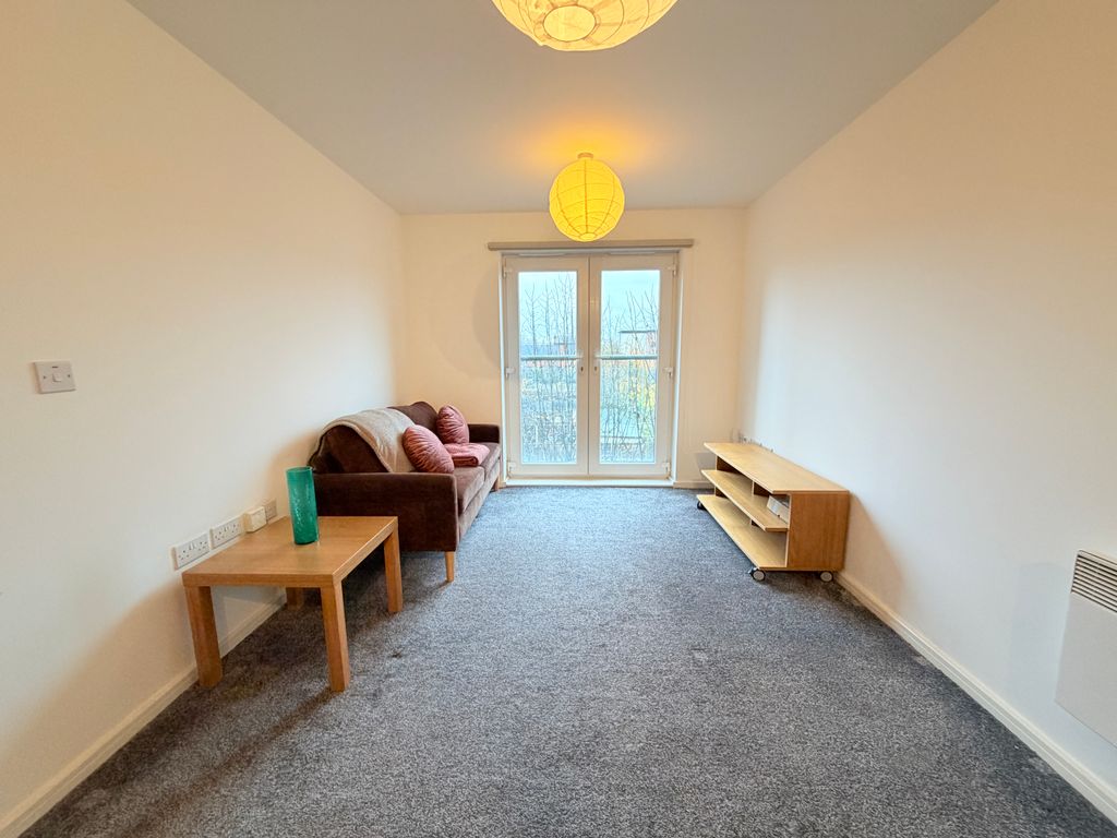 Property photo 3 of 6 Gallery