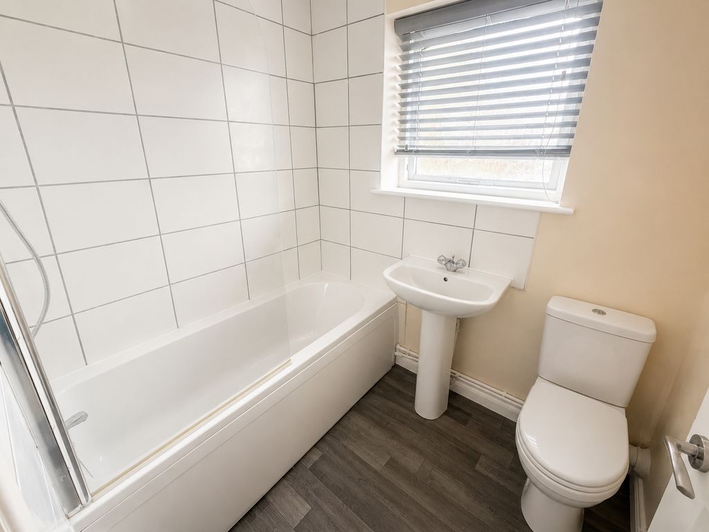 Property photo 3 of 6 Picture No. 04