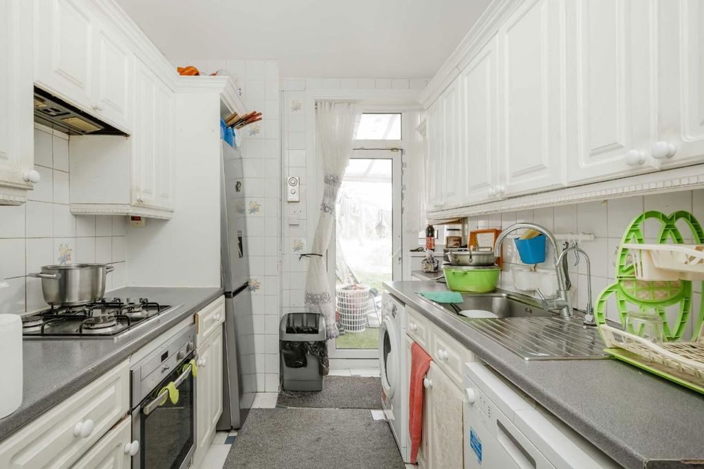 Property photo 2 of 4