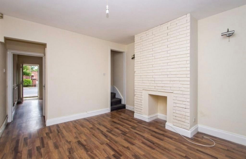 Property photo 3 of 8 Photo 9