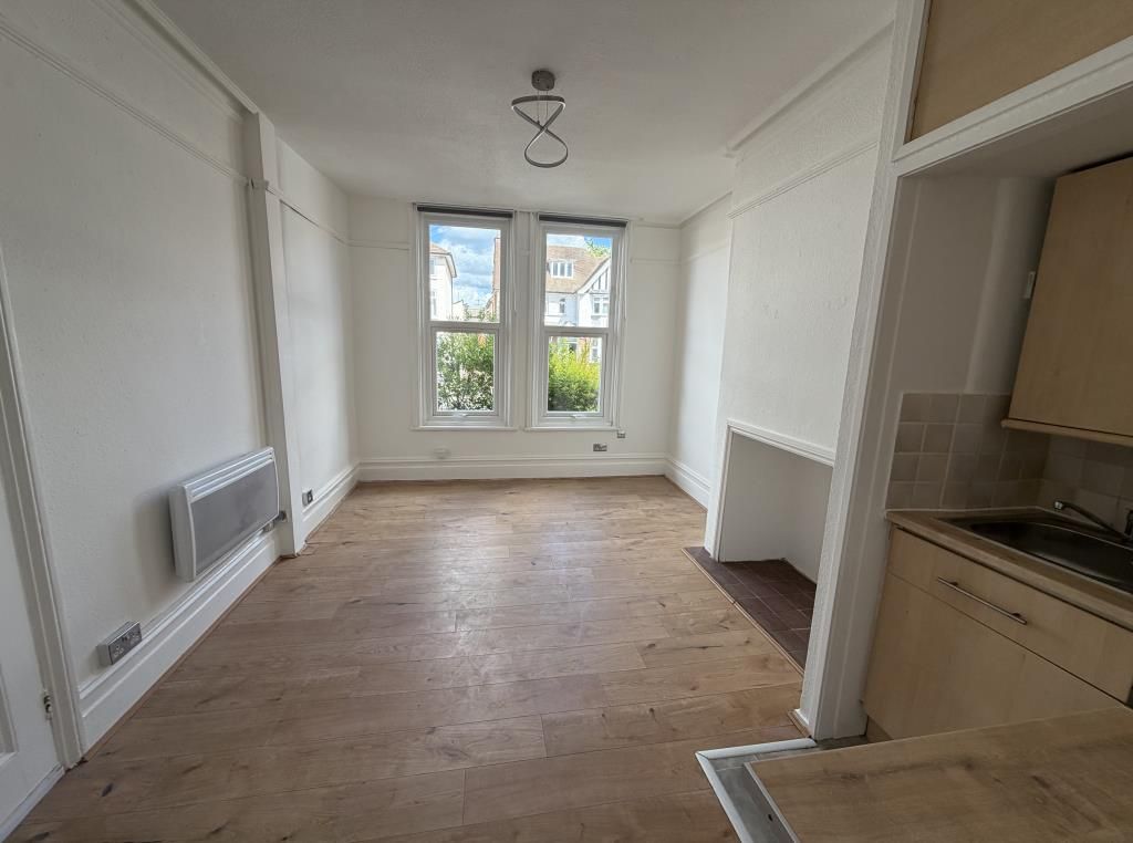 Property photo 3 of 9 Reception