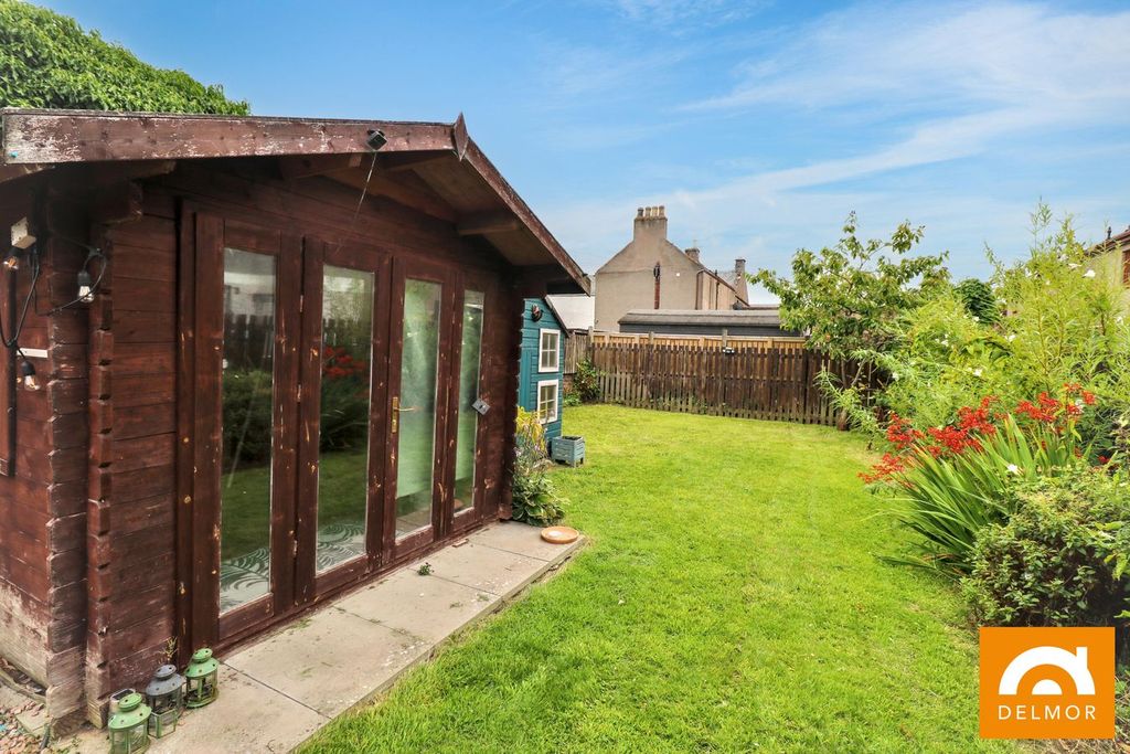 Property photo 3 of 21