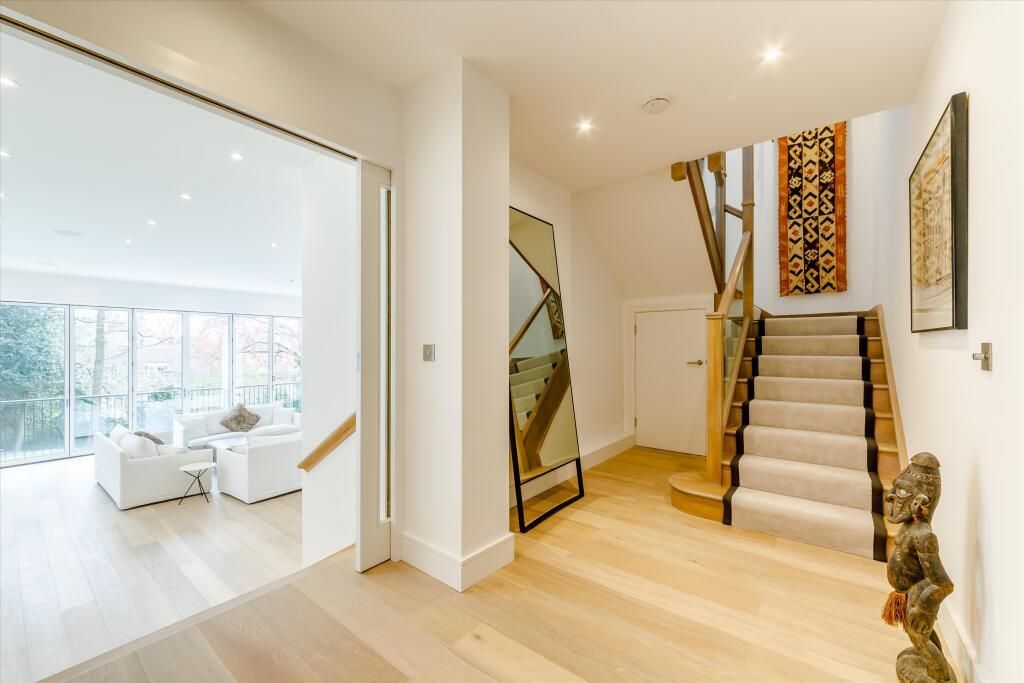 Property photo 2 of 24 Hall.Jpeg