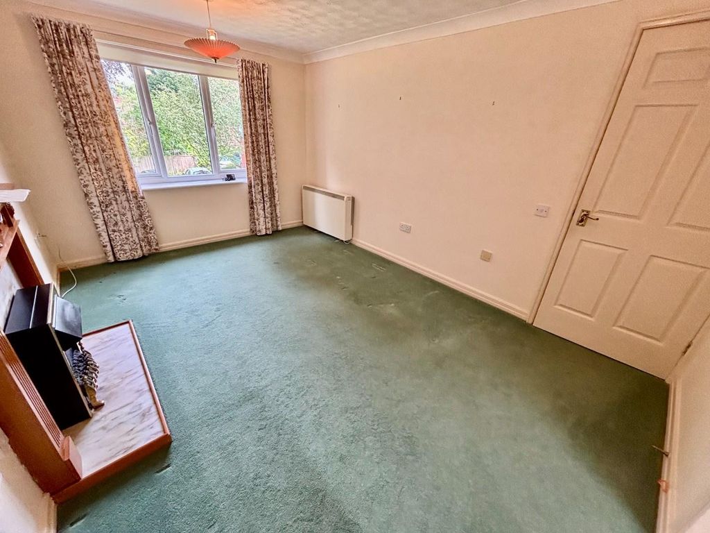 Property photo 2 of 11
