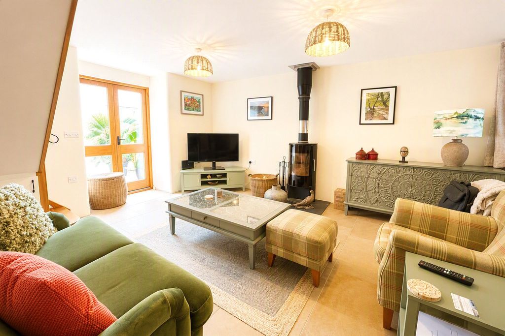Property photo 2 of 10 Picture No. 07