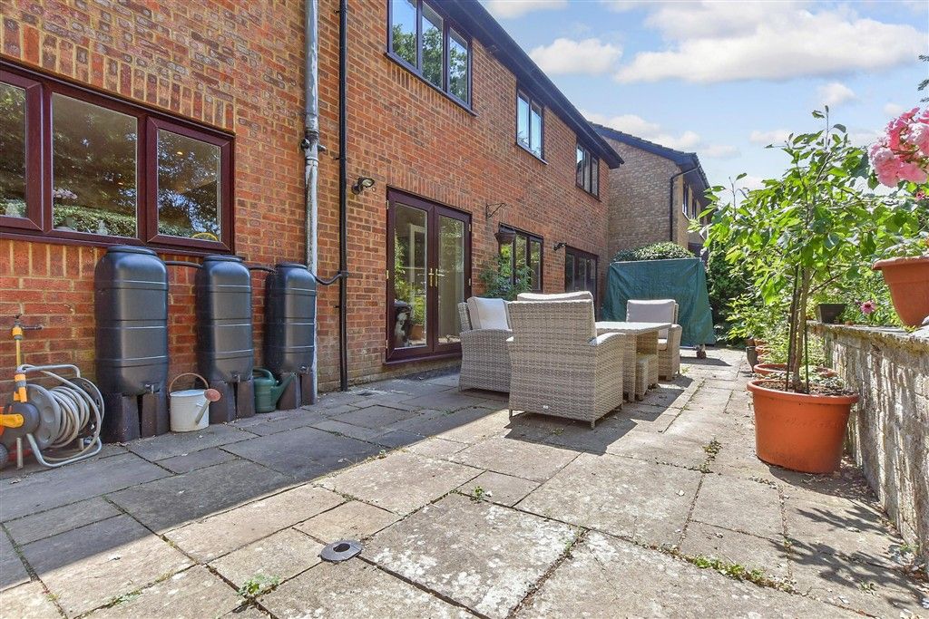 Property photo 3 of 16 Patio / Decking