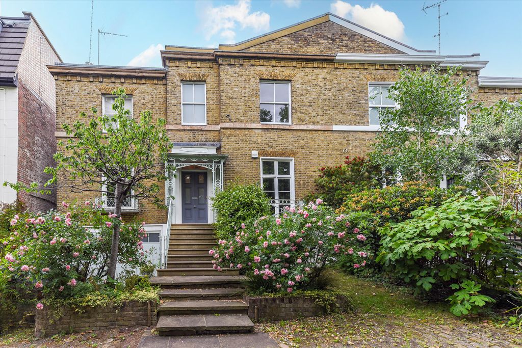 Property photo 1 of 32 Image