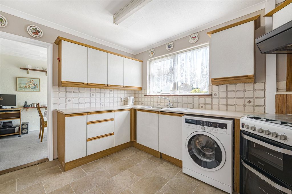 Property photo 3 of 23 Picture No. 21