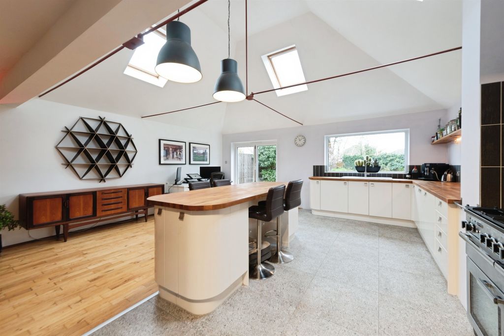 Property photo 1 of 22