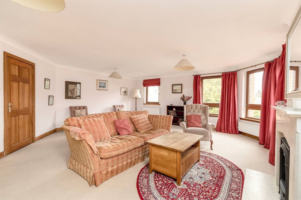 Property photo 3 of 20 Picture No. 05