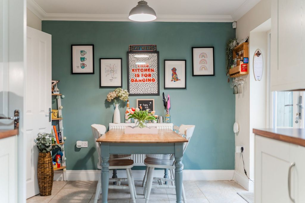 Property photo 2 of 19