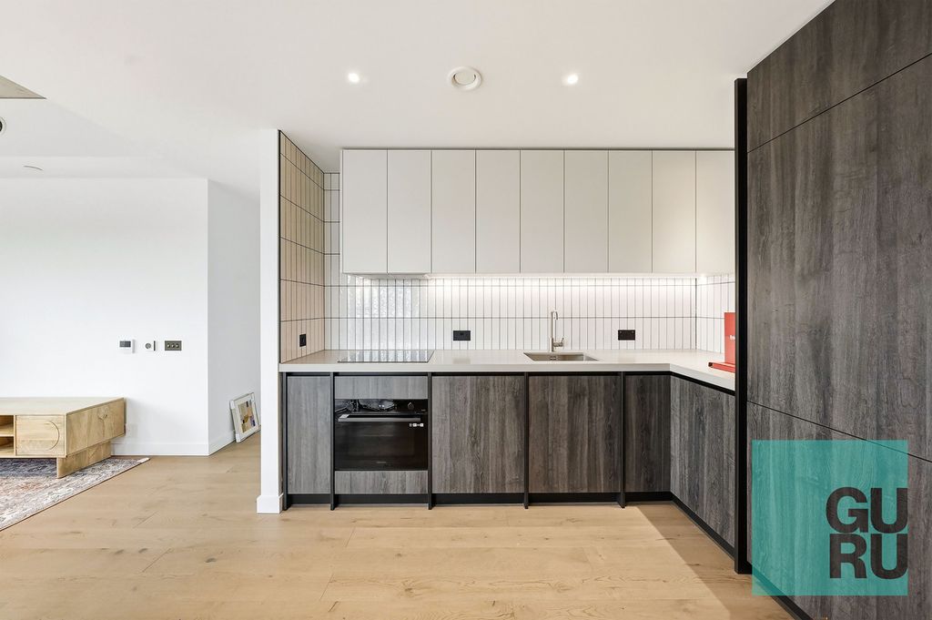 Property photo 3 of 26