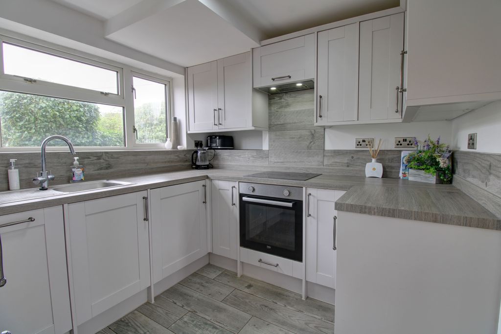 Property photo 3 of 18 A17