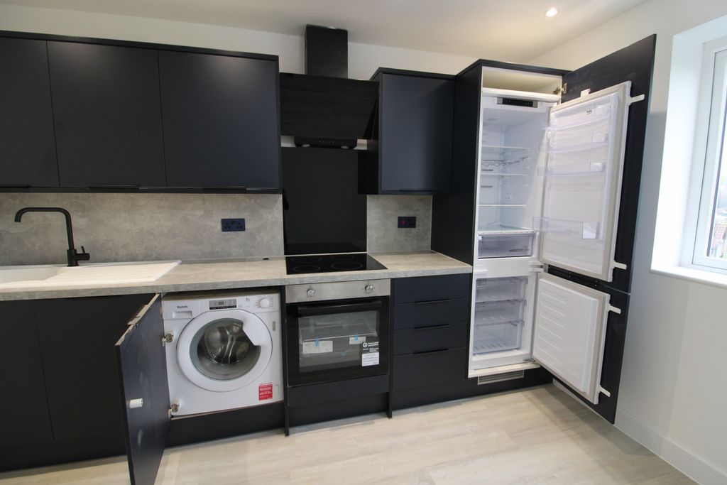 Property photo 3 of 10 Img_8546