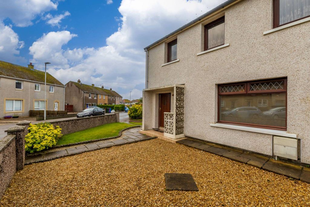 Property photo 1 of 27