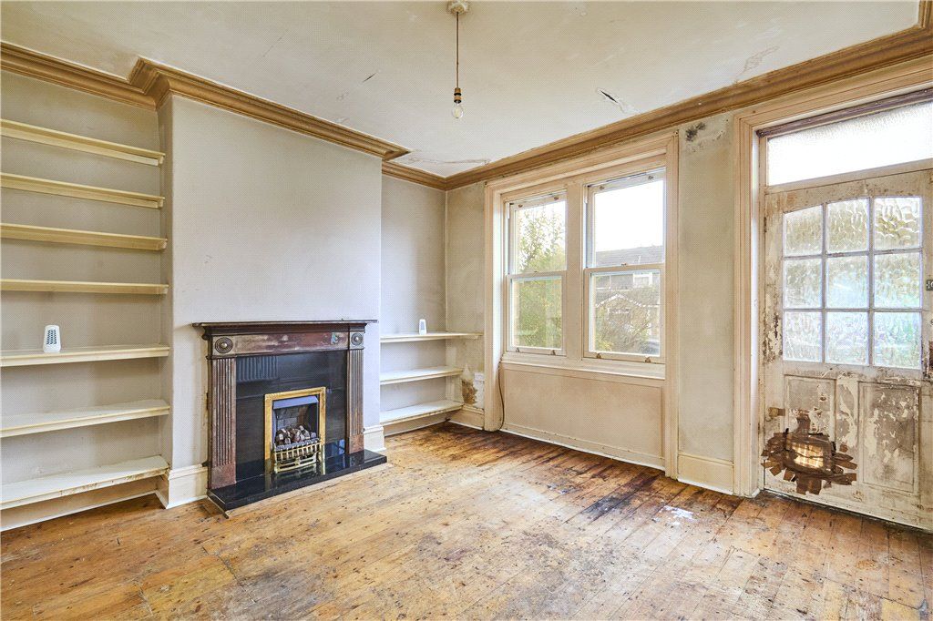 Property photo 2 of 16 Picture No. 12