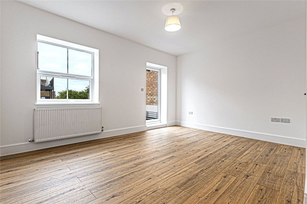Property photo 2 of 16 Picture No. 05