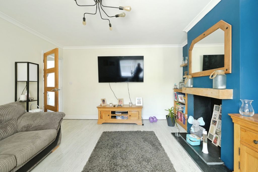 Property photo 3 of 13 Image 3