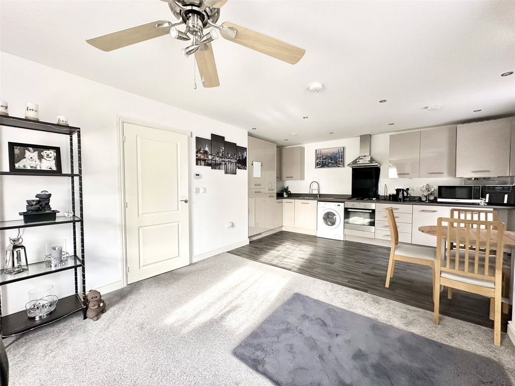 Property photo 2 of 15 Open Plan Living