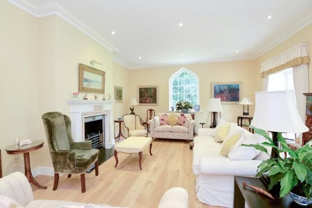Property photo 2 of 11 Reception Room