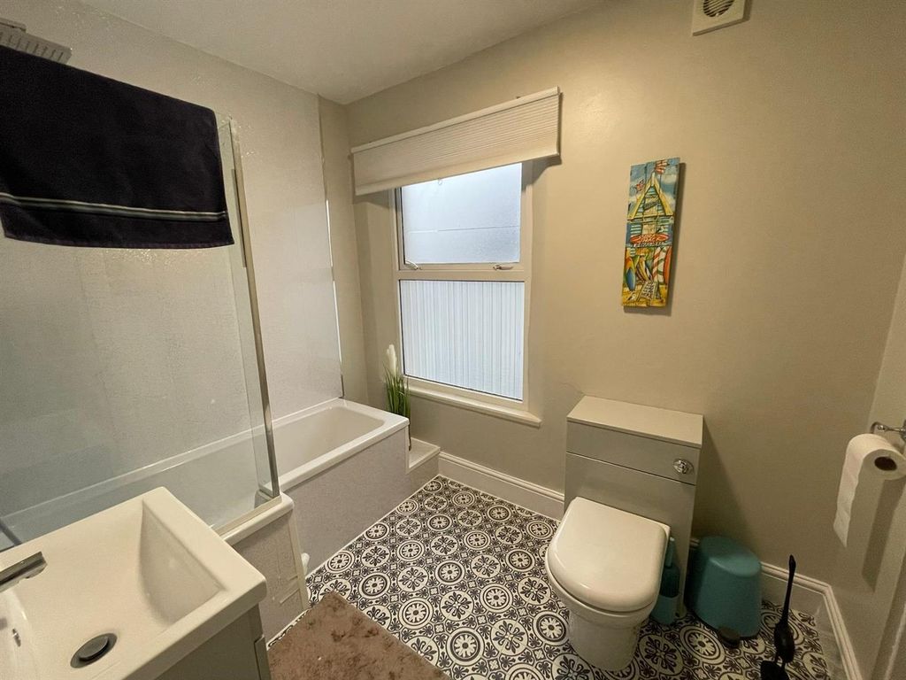 Property photo 2 of 22 73ce83Ad-Fb7B-4205-B340-4d5360c49B92.Jpg