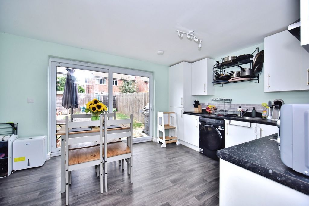 Property photo 3 of 18 Pbox-Img.Jpg