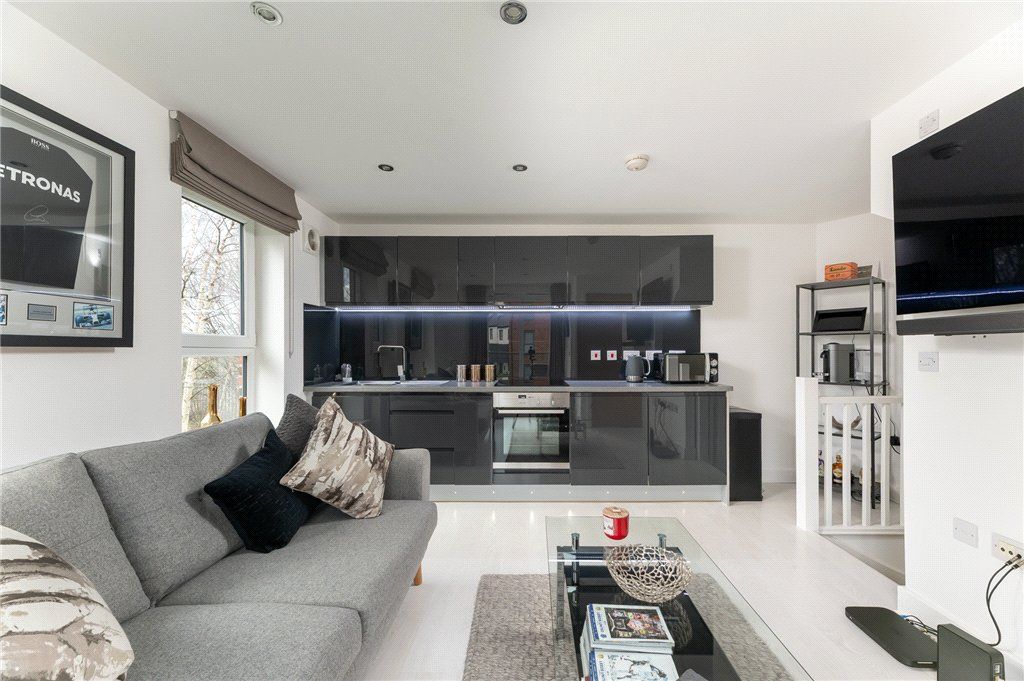 Property photo 2 of 20 Living Area