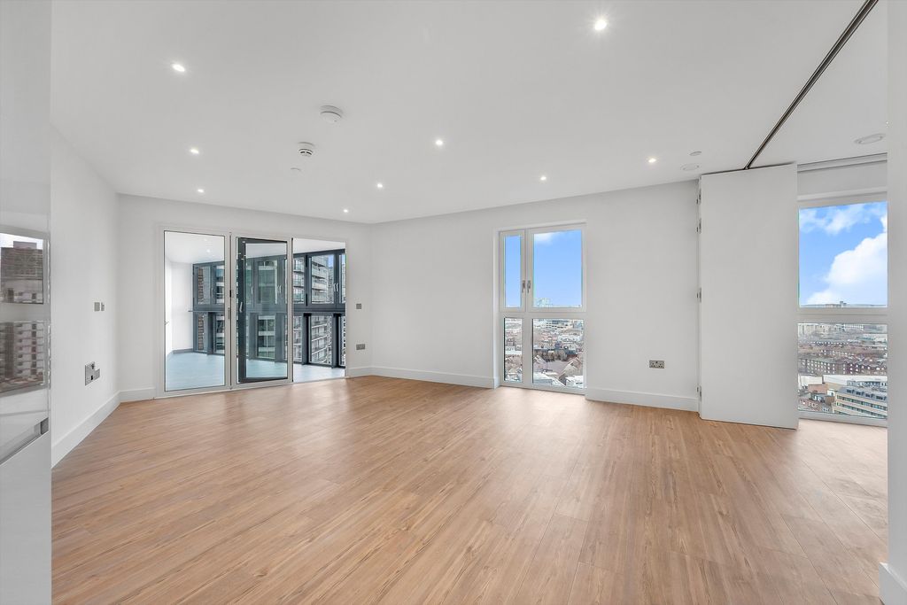 Property photo 1 of 12 Image