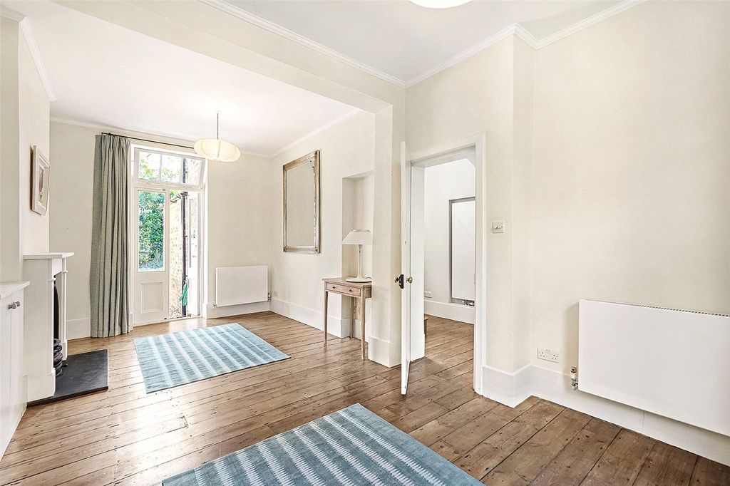 Property photo 2 of 17 Double Reception