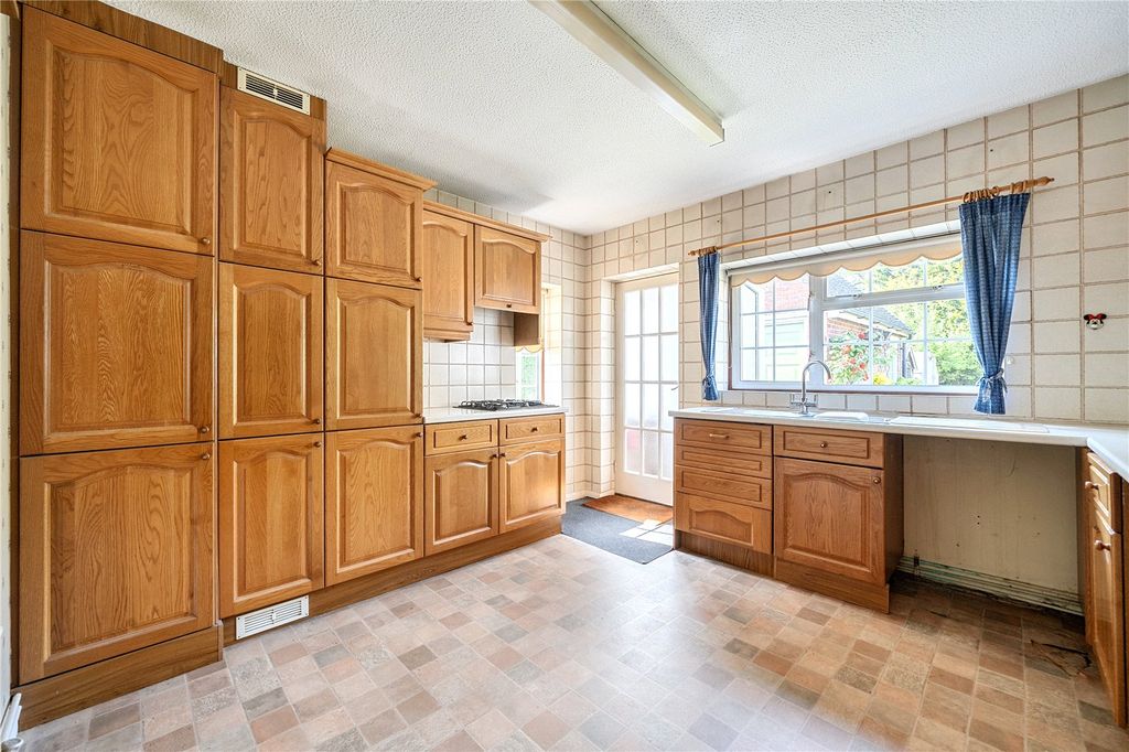 Property photo 3 of 16 Picture No. 15