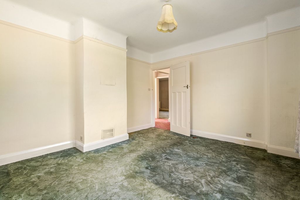 Property photo 3 of 38