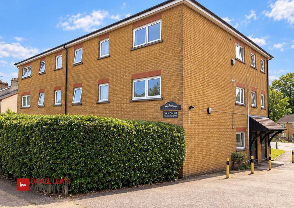 Property photo 1 of 18