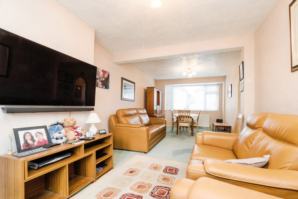 Property photo 2 of 25 Pbox-Img.Jpg