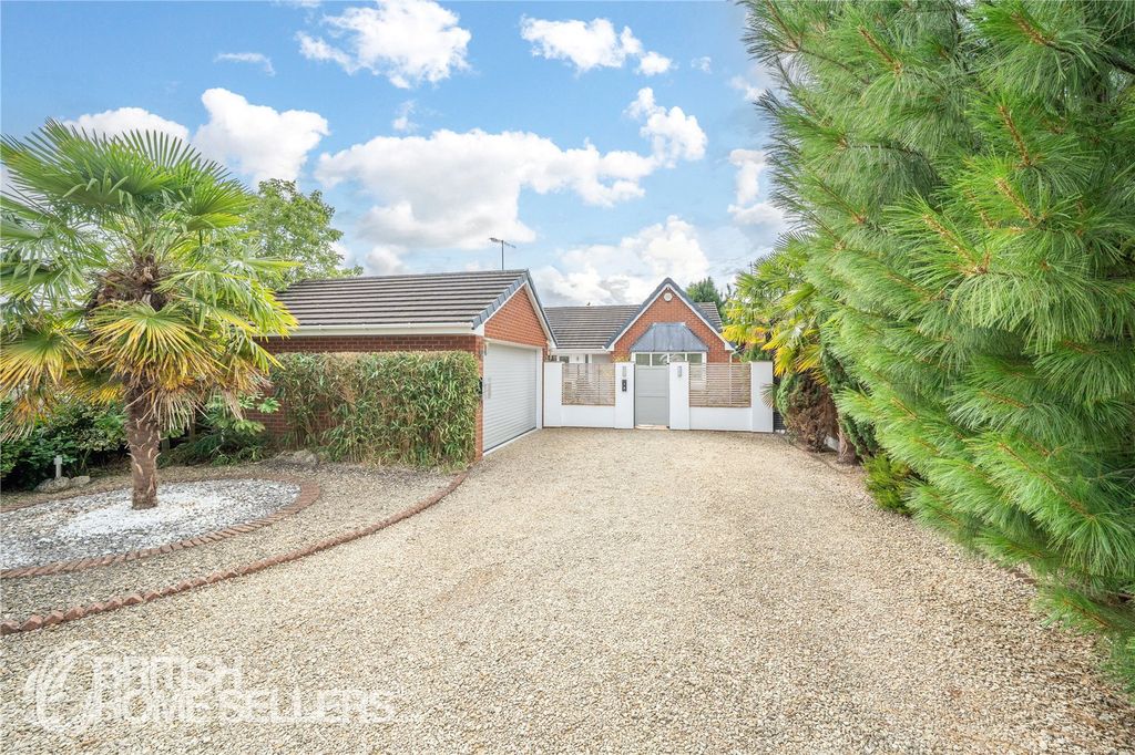 Property photo 1 of 36 Picture No. 22