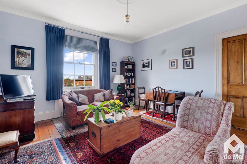 Property photo 2 of 9 Photo 5