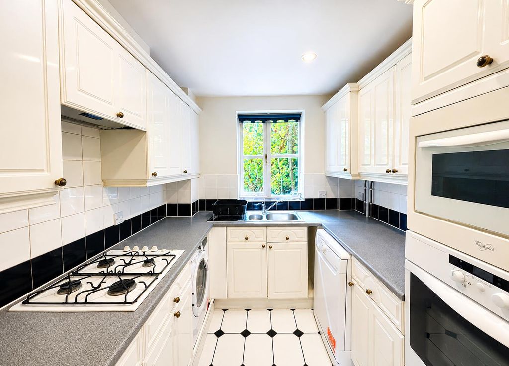 Property photo 2 of 17 1.Png