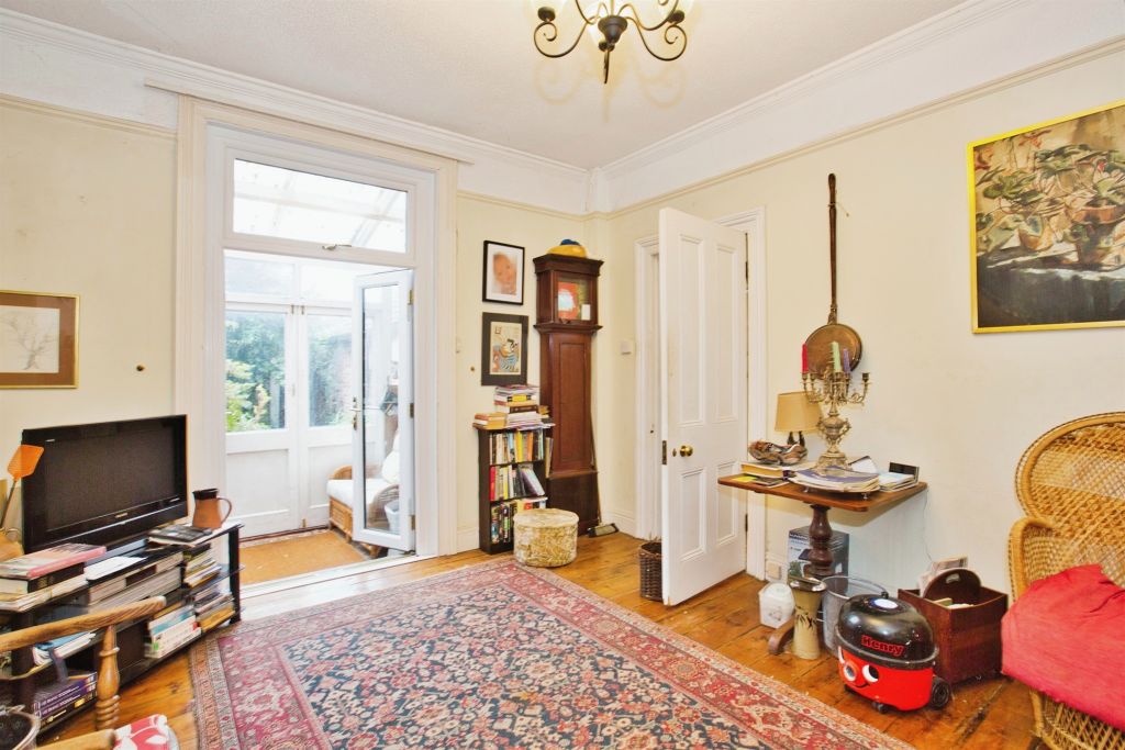 Property photo 2 of 17