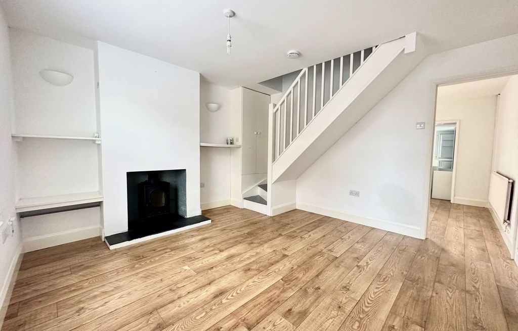 Property photo 2 of 7 Picture 2