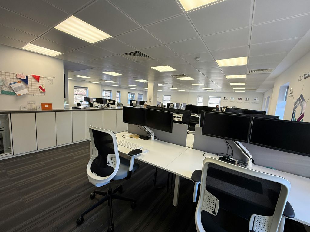 Property photo 3 of 8 Img_7922.Jpg