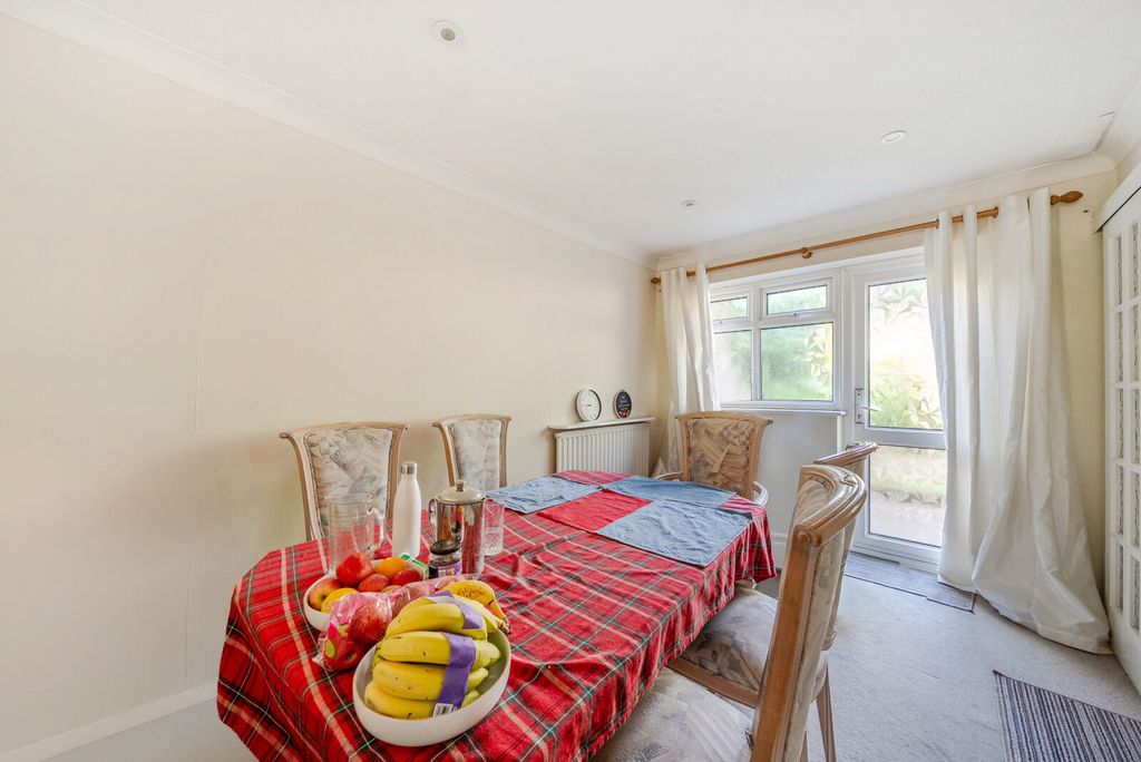 Property photo 3 of 13 1-6A3183A040d45-1...