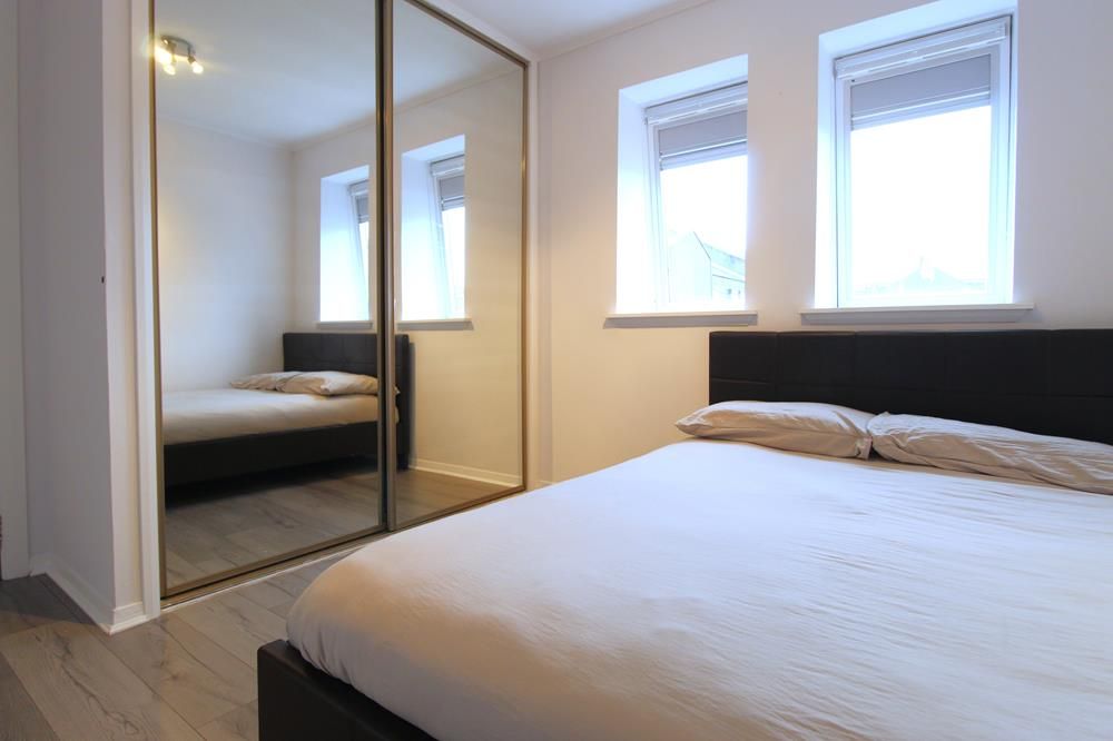 Property photo 2 of 5 Bedroom