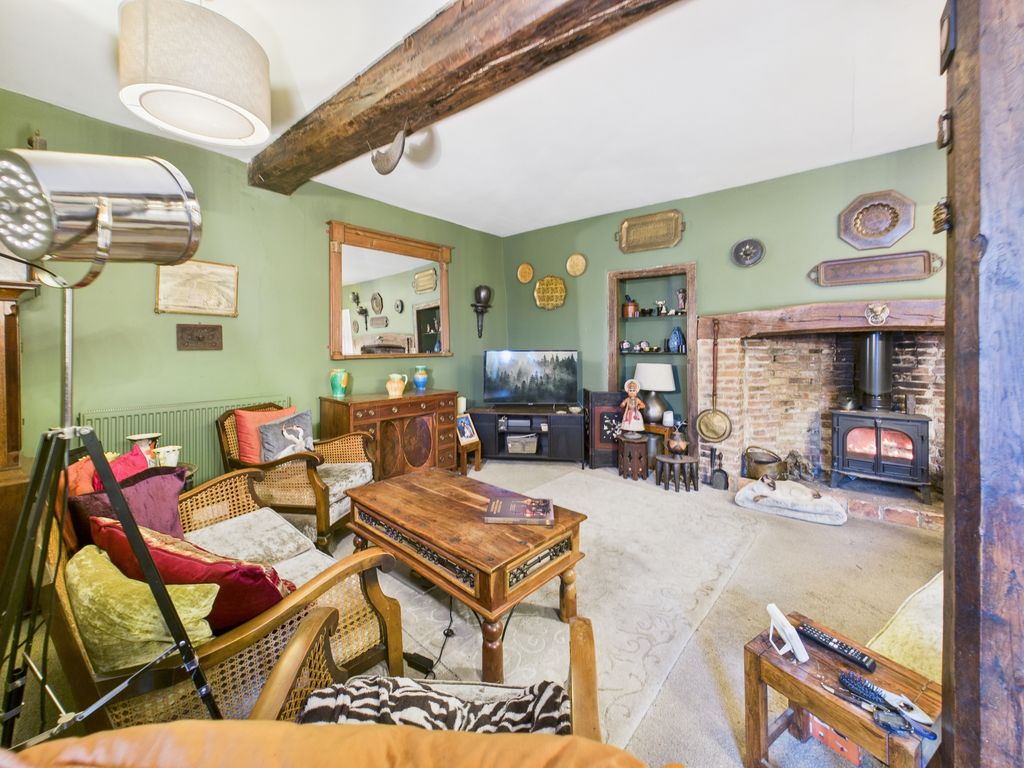 Property photo 2 of 21