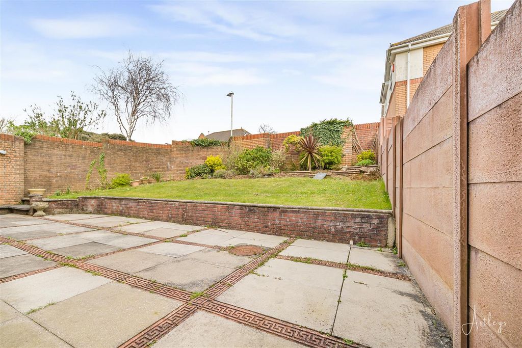 Property photo 3 of 25 Rear