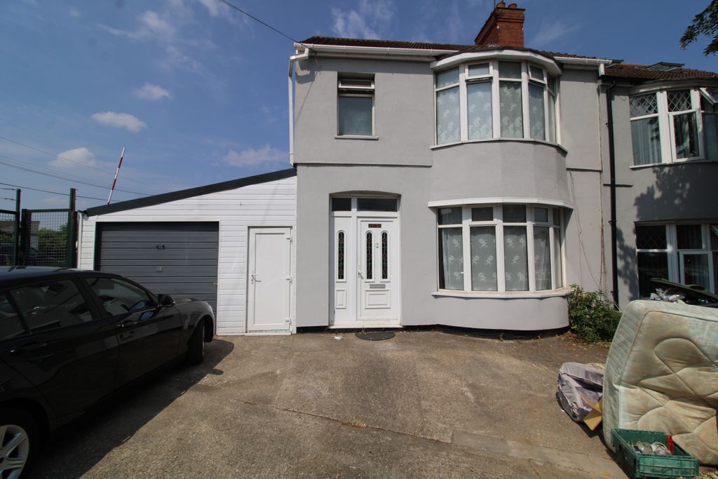 Property photo 1 of 8 Na