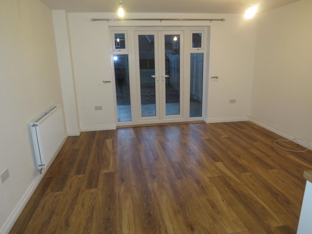 Property photo 2 of 14 Living Room